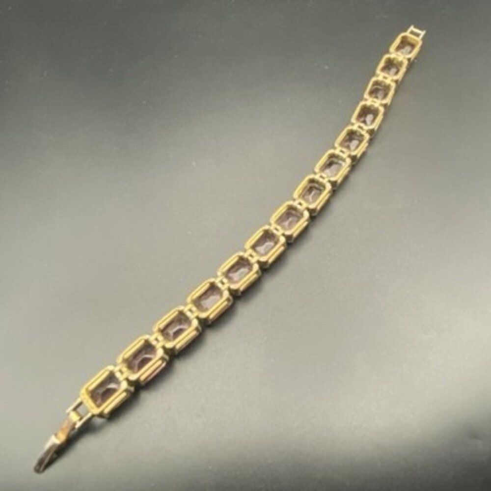 Vtg Monet Signed Purple Emerald Cut Glass Crystal Tennis Bracelet Gold Tone 7.5" - Picture 6 of 10